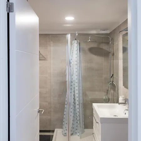 Lavagalerie Meeresblick 1 Reihe Apartament