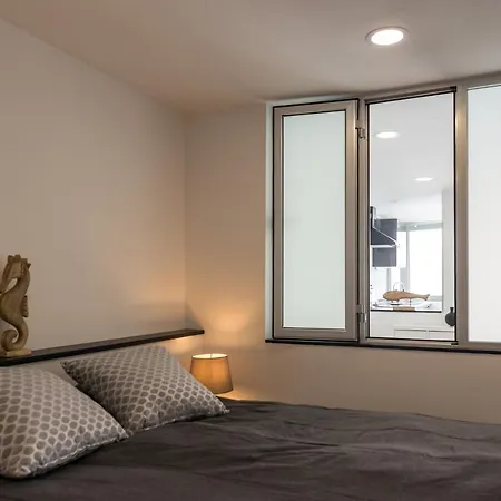 Lavagalerie Meeresblick 1 Reihe Apartament